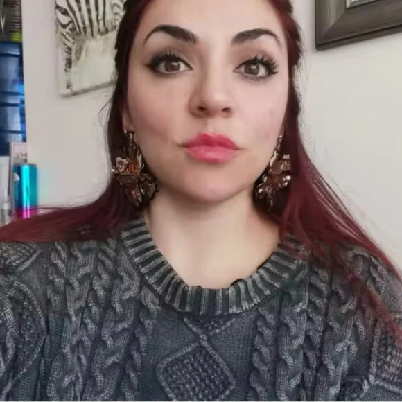 Zara Gold Metal Flower Earrings - Picture 13 of 17